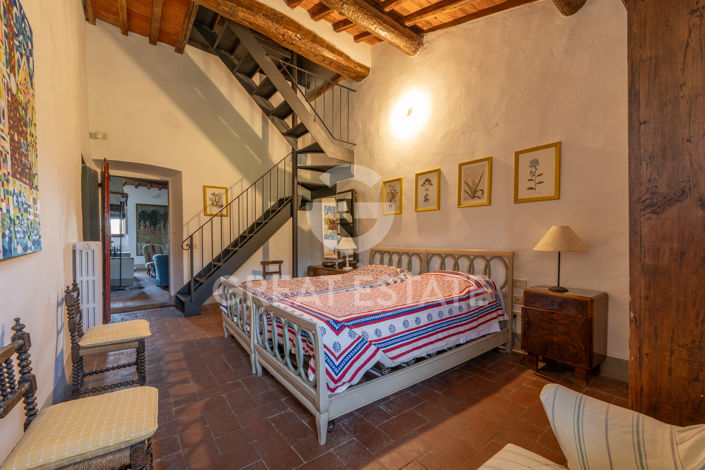 Image No.56-6 Bed Country House for sale