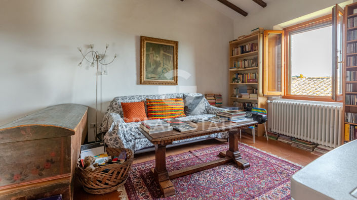 Image No.35-13 Bed Country House for sale