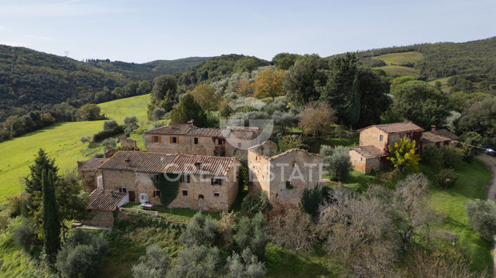 Image No.10-13 Bed Country House for sale