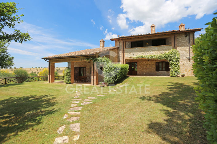 Image No.12-7 Bed Country House for sale