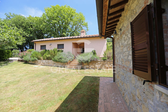 Image No.17-7 Bed Country House for sale