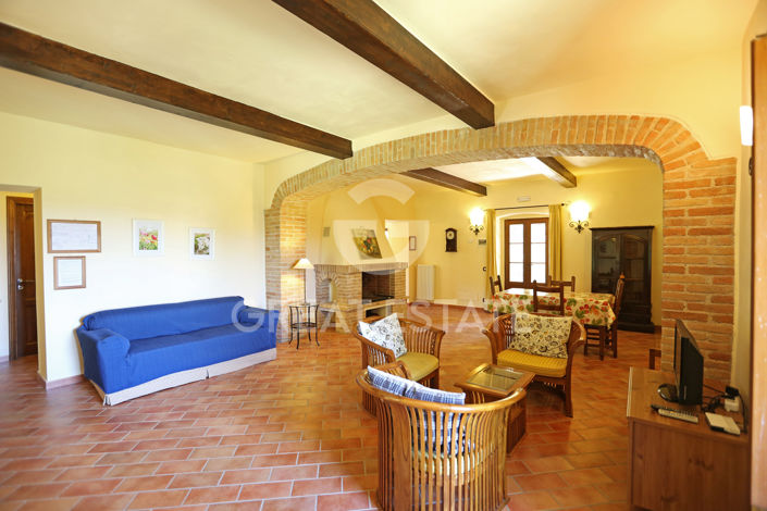 Image No.3-7 Bed Country House for sale