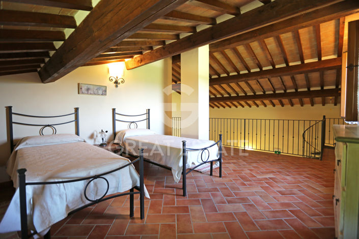 Image No.31-7 Bed Country House for sale