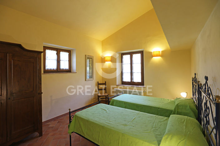 Image No.36-7 Bed Country House for sale