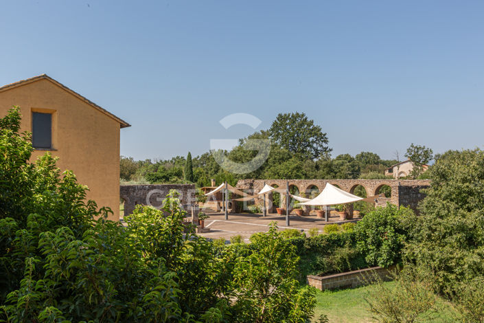 Image No.11-10 Bed Country House for sale