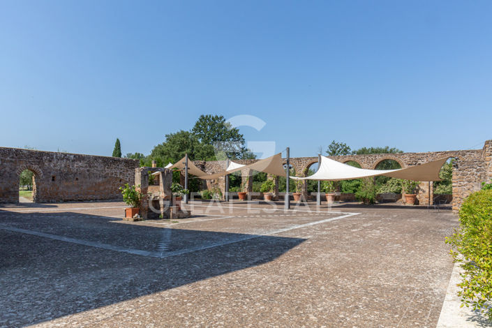 Image No.12-10 Bed Country House for sale