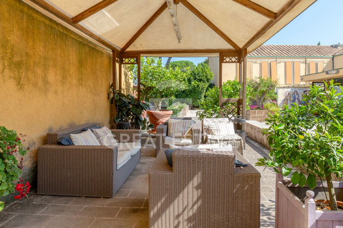 Image No.22-10 Bed Country House for sale