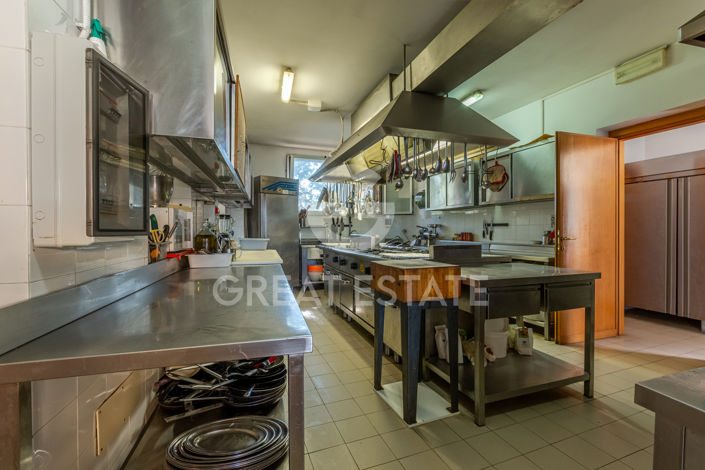 Image No.44-10 Bed Country House for sale