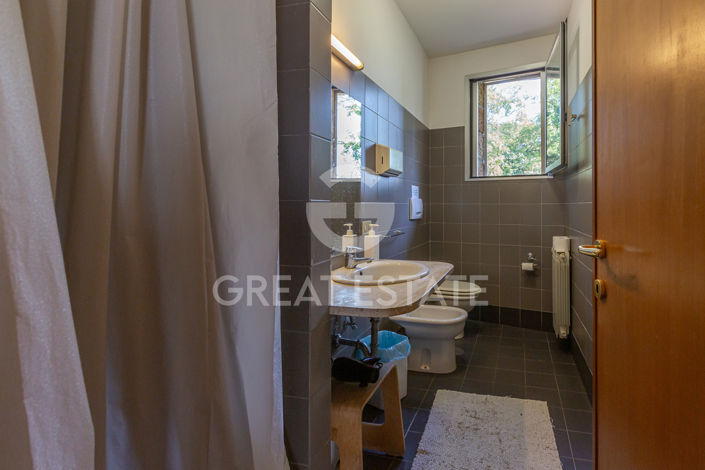 Image No.55-10 Bed Country House for sale