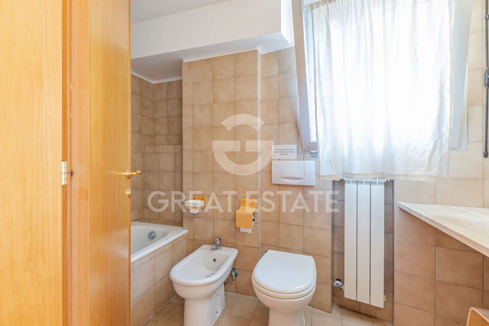 Image No.56-10 Bed Country House for sale