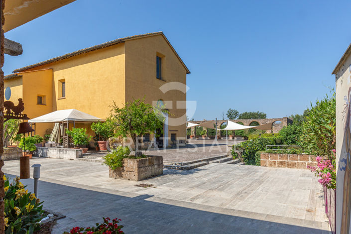 Image No.9-10 Bed Country House for sale