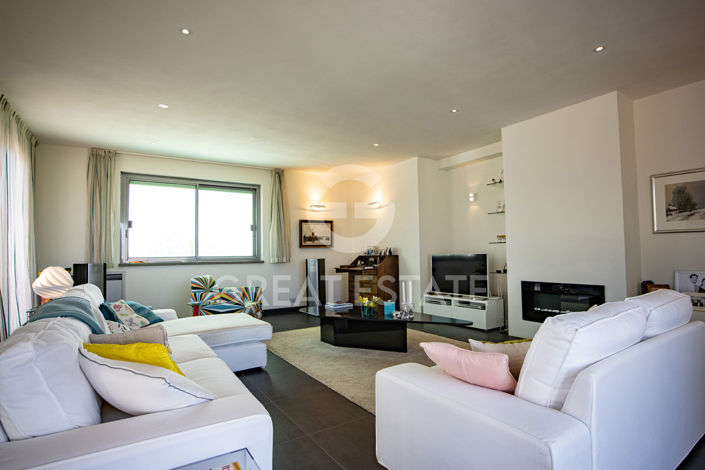 Image No.2-3 Bed Villa for sale