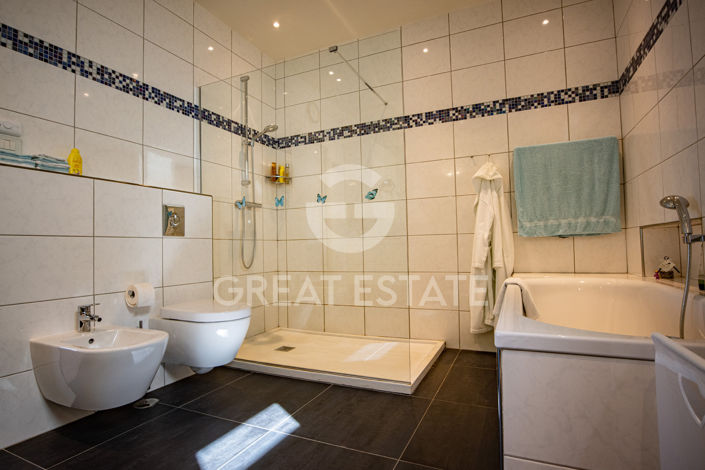 Image No.20-3 Bed Villa for sale