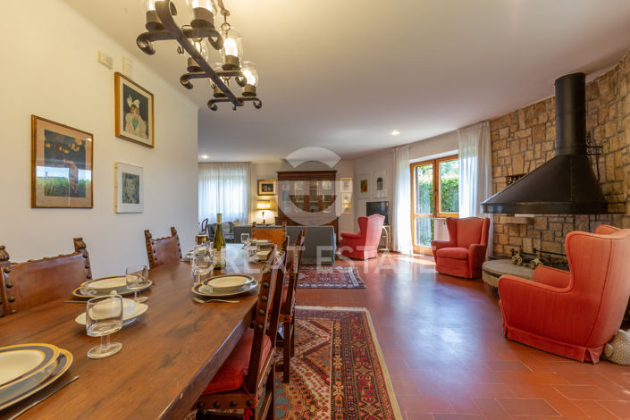 Image No.2-Villa de 5 chambres à vendre à Cetona