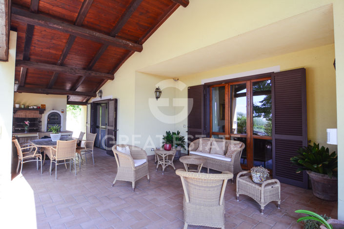 Image No.10-3 Bed Villa for sale