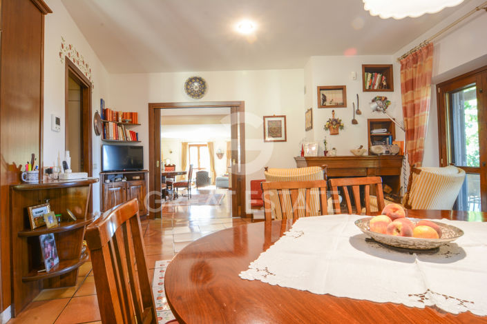 Image No.29-3 Bed Villa for sale