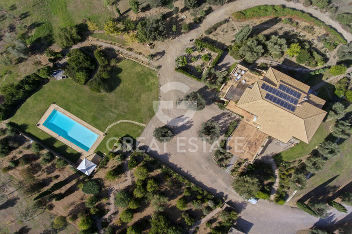 Image No.11-9 Bed Villa for sale