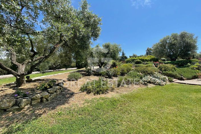 Image No.24-9 Bed Villa for sale