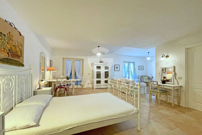 Image No.38-9 Bed Villa for sale