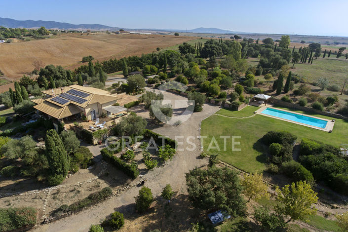 Image No.7-9 Bed Villa for sale