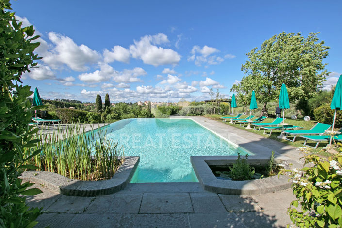 Image No.17-10 Bed Country House for sale