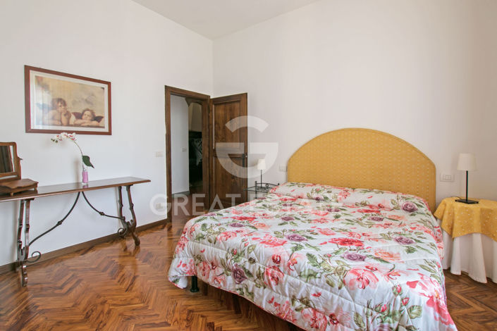 Image No.31-10 Bed Country House for sale