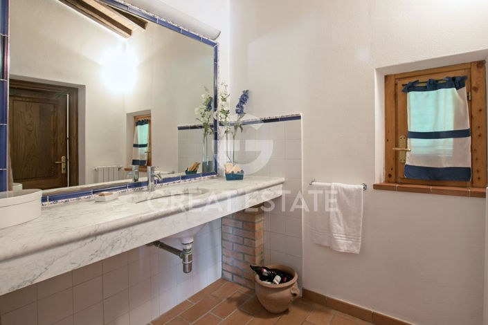 Image No.33-10 Bed Country House for sale