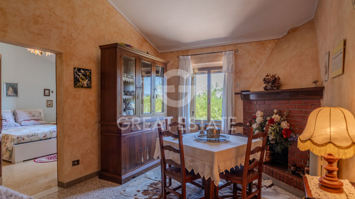 Image No.17-3 Bed Country House for sale