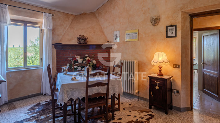 Image No.18-3 Bed Country House for sale