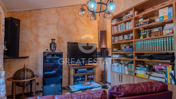 Image No.24-3 Bed Country House for sale