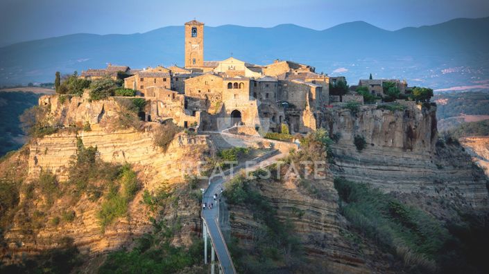 Image No.11-3 Bed Property for sale