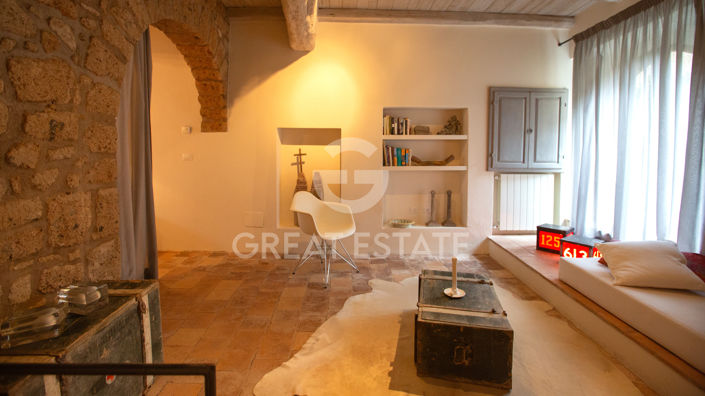 Image No.12-3 Bed Property for sale