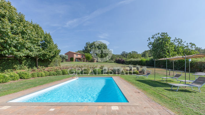 Image No.17-5 Bed Country House for sale