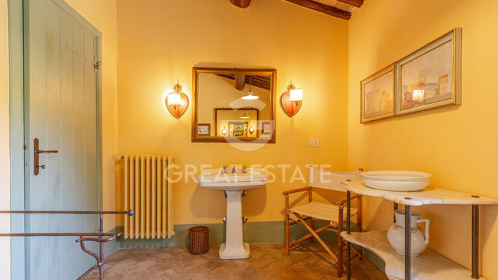 Image No.45-5 Bed Country House for sale