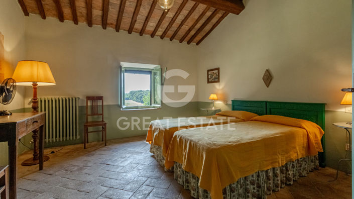 Image No.48-5 Bed Country House for sale