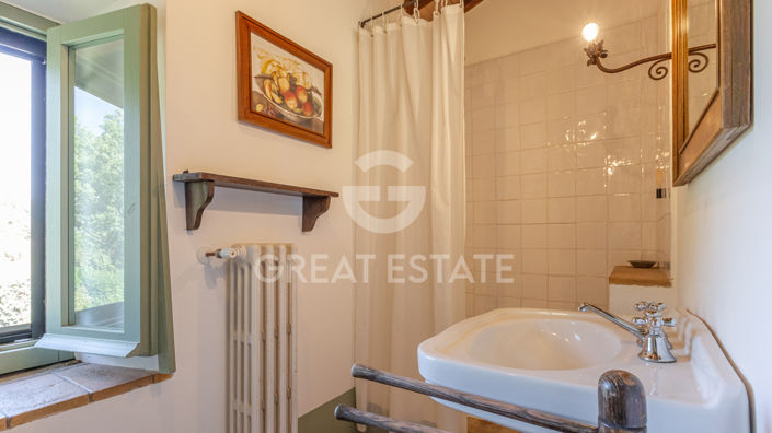 Image No.50-5 Bed Country House for sale