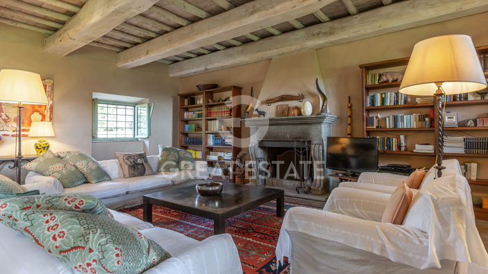 Image No.7-5 Bed Country House for sale