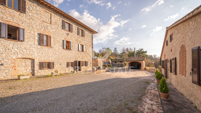 Image No.13-Maison de campagne de 8 chambres à vendre à Sienne