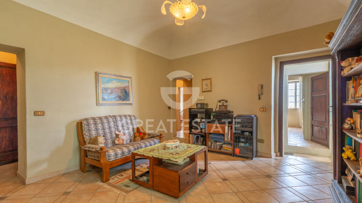 Image No.22-5 Bed Country House for sale