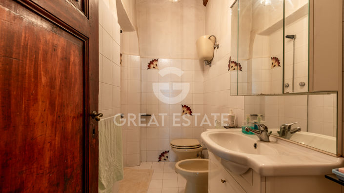 Image No.27-5 Bed Country House for sale