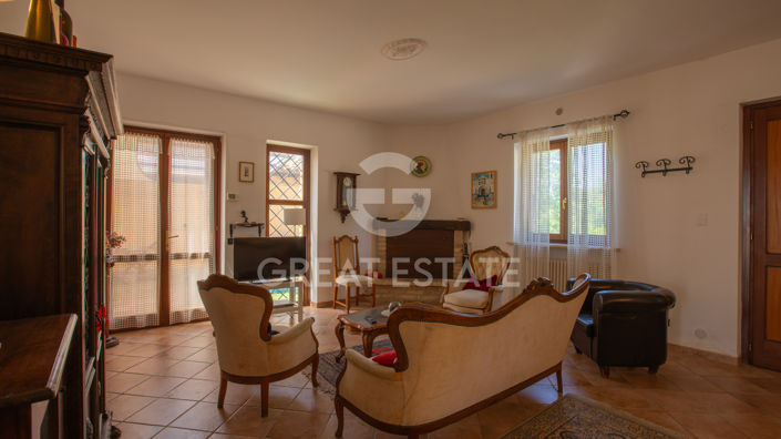 Image No.20-5 Bed Country House for sale