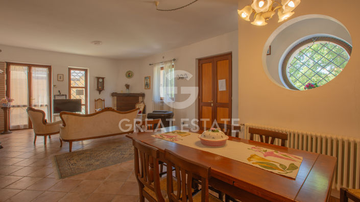 Image No.21-5 Bed Country House for sale