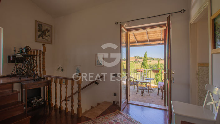 Image No.26-5 Bed Country House for sale