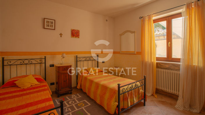 Image No.27-5 Bed Country House for sale