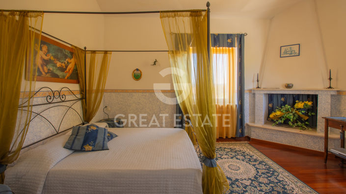 Image No.33-5 Bed Country House for sale