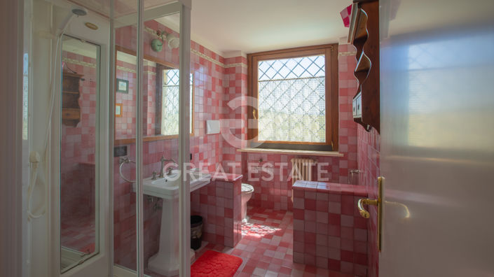 Image No.40-5 Bed Country House for sale