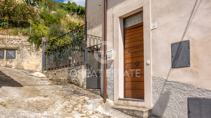 Image No.2-Appartement de 2 chambres à vendre à Spoleto