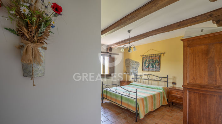 Image No.21-6 Bed Country House for sale