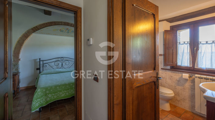 Image No.38-6 Bed Country House for sale