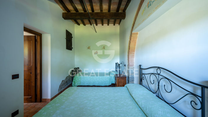 Image No.39-6 Bed Country House for sale